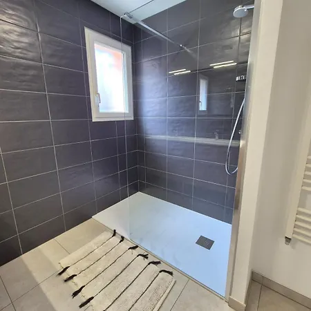 Le Clos Des Farges #clim#parking#terrasse Meuble Classe 3etoiles Apartamento