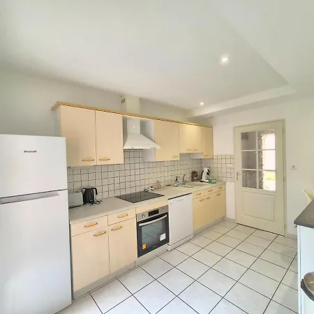 Le Clos Des Farges #clim#parking#terrasse Meuble Classe 3etoiles Apartamento