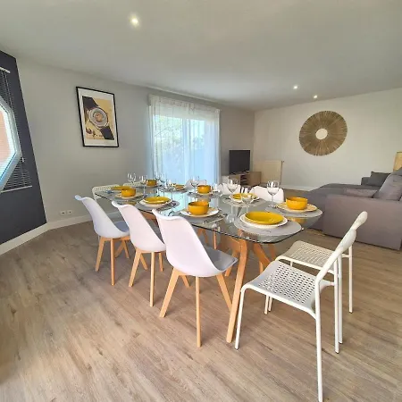 Le Clos Des Farges #clim#parking#terrasse Meuble Classe 3etoiles Apartamento