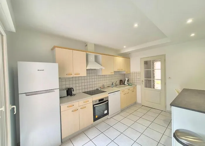 Le Clos Des Farges #clim#parking#terrasse Meuble Classe 3etoiles Apartment