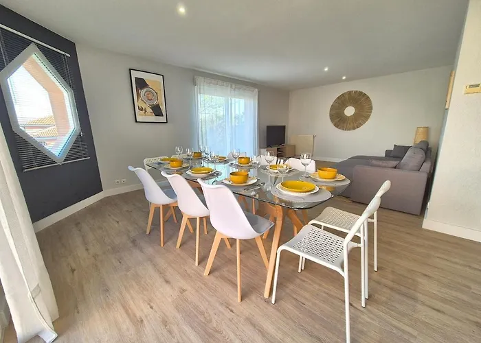 Le Clos Des Farges #clim#parking#terrasse Meuble Classe 3etoiles Apartment