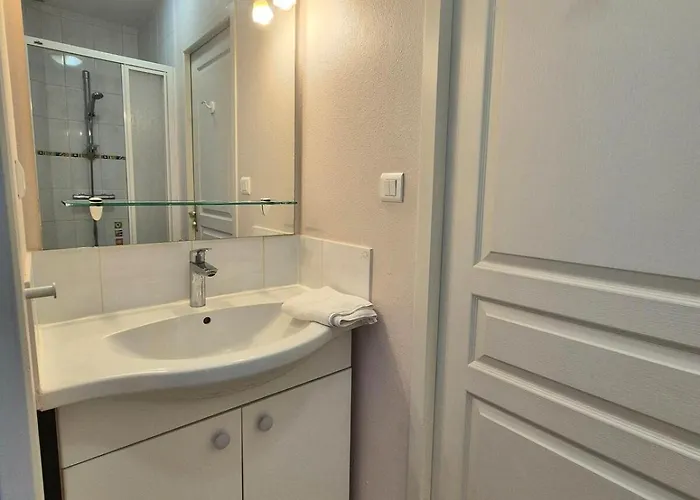 Le Clos Des Farges #clim#parking#terrasse Meuble Classe 3etoiles *